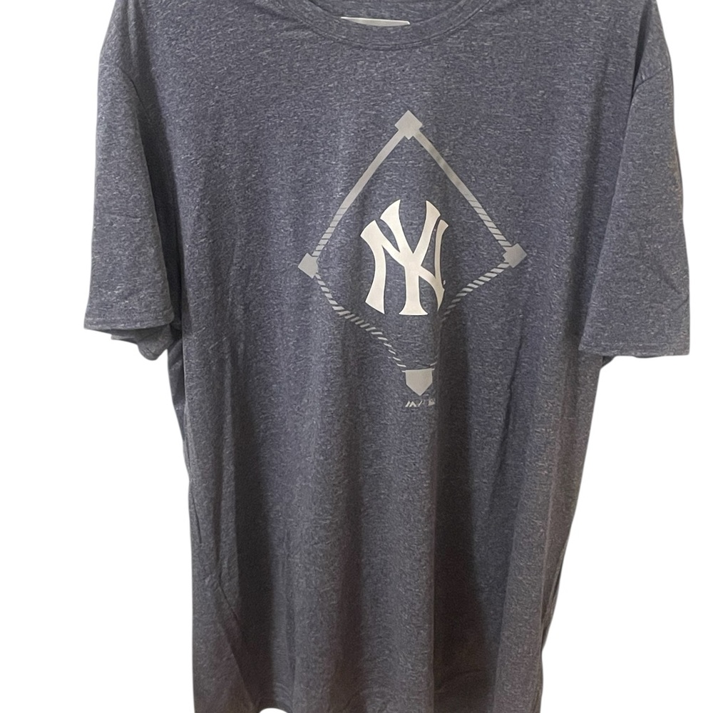 Men’s - 2XL - New York Yankees T-Shirt - MLB - Light Navy - Graphic Tee
